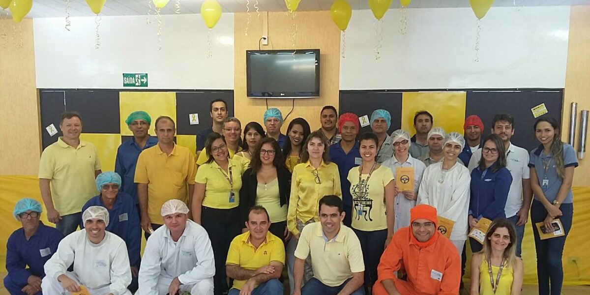 Sesmt do Detran ajuda na divulgação do Maio Amarelo