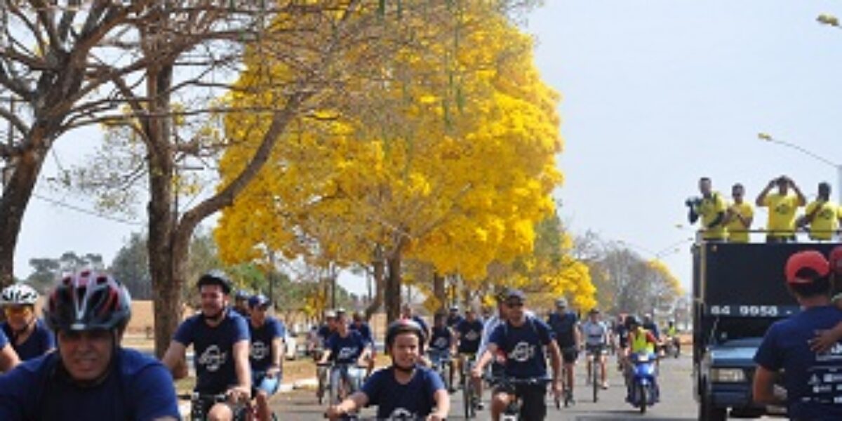 Mais de 300 ciclistas participaram do GO Bike