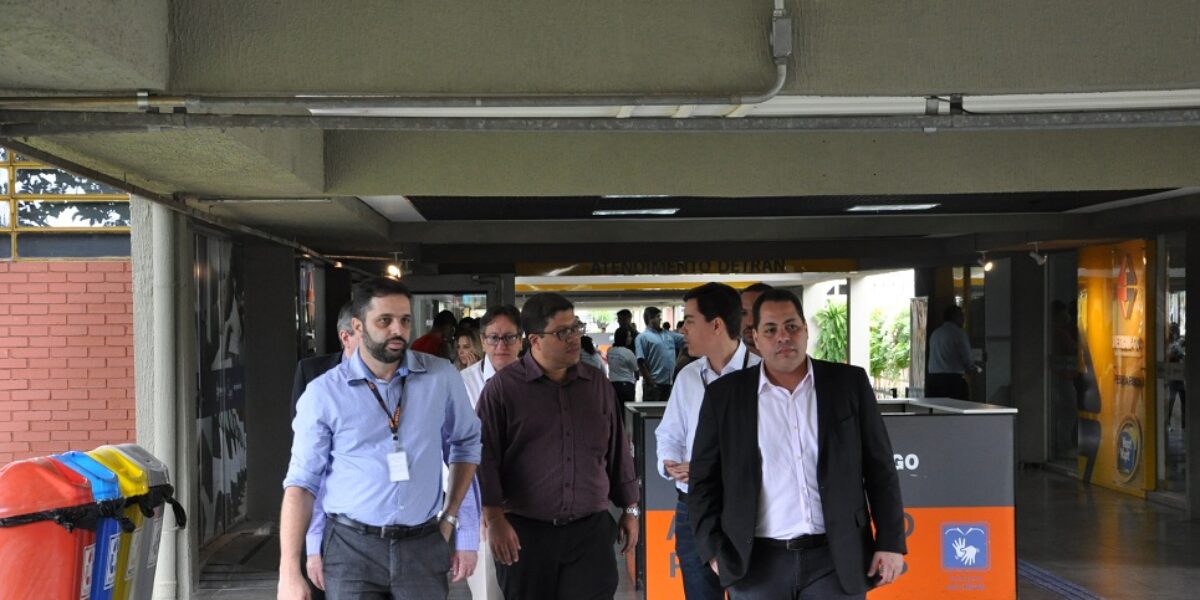 Comitiva da Bahia conhece experiência em tecnologia e atendimento do Detran-GO
