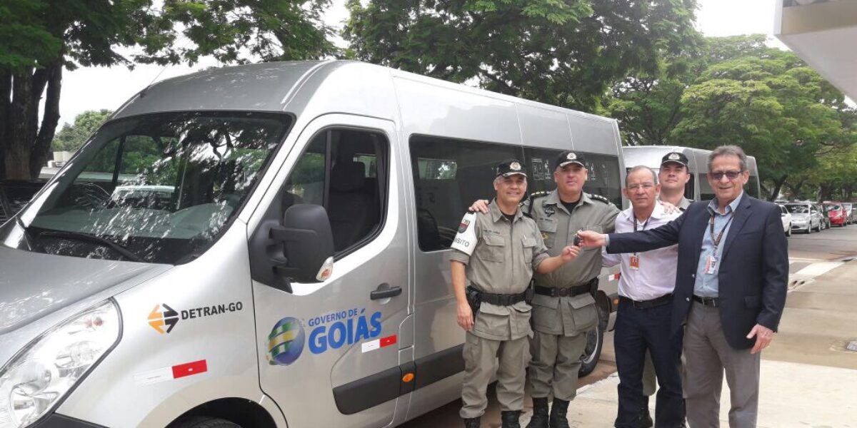 Detran-GO entrega novos veículos ao Batalhão de Trânsito