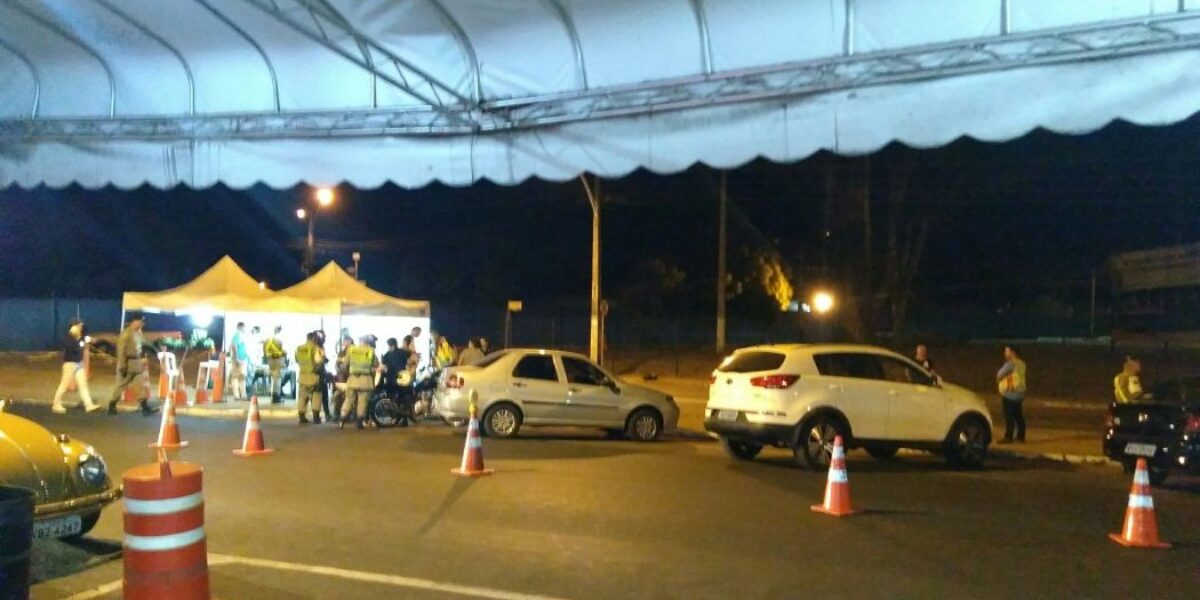 Veículos podem ser apreendidos por débito de IPVA