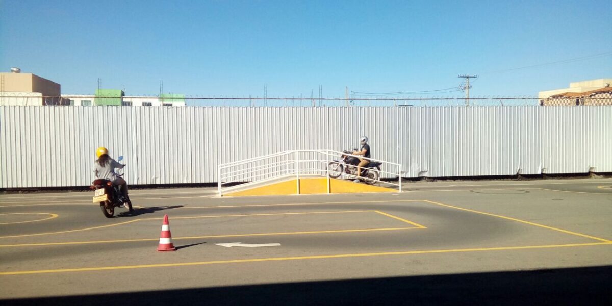 Detran padroniza pista em Valparaíso