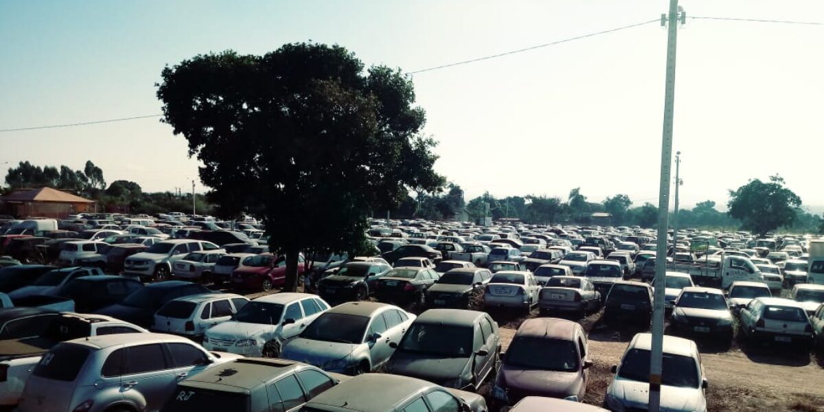 Detran-GO realiza leilão para desocupar pátios