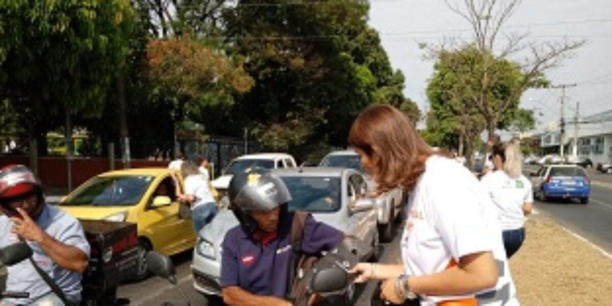 Detran entrega sinalização em Cocalzinho