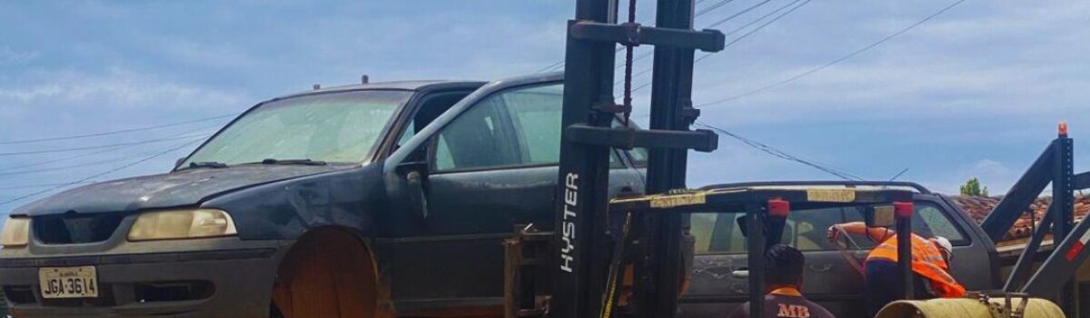 Patrulha Detran remove veículos abandonados em Silvânia