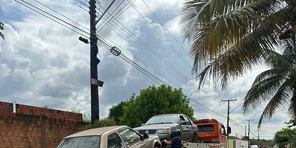 Patrulha Detran remove quase 90 veículos abandonados Itumbiara