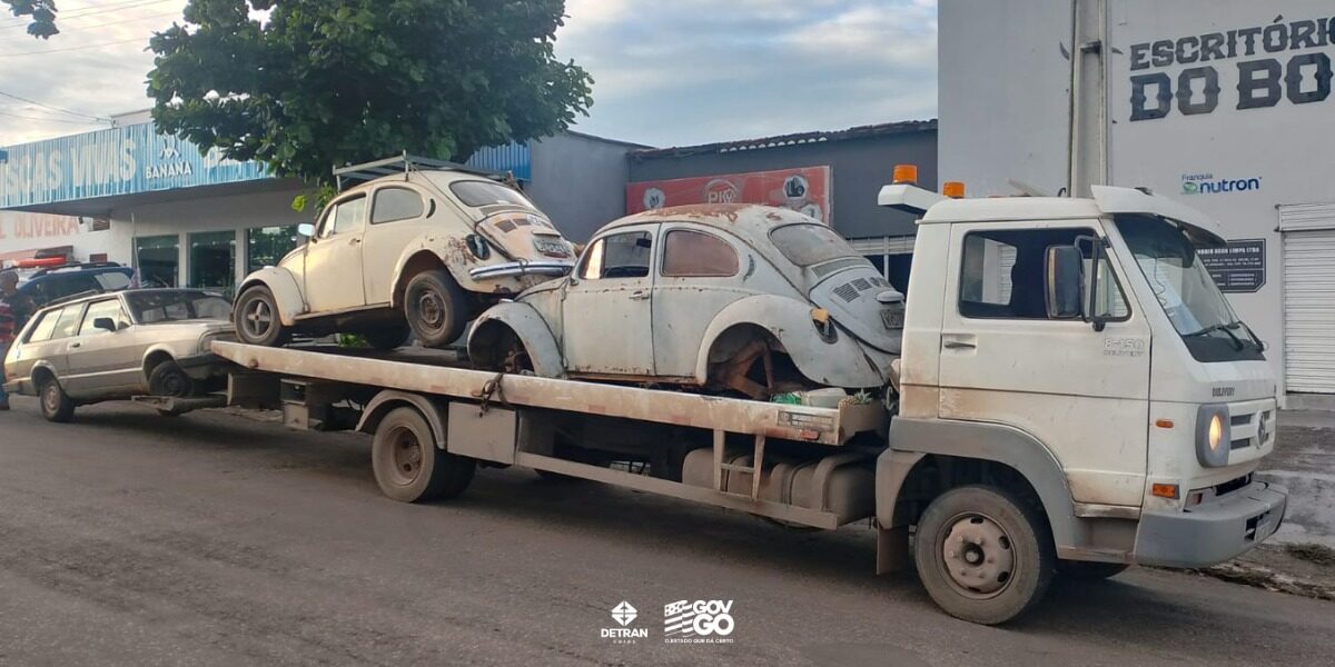 Patrulha Detran intensifica retirada de veículos abandonados no interior de Goiás