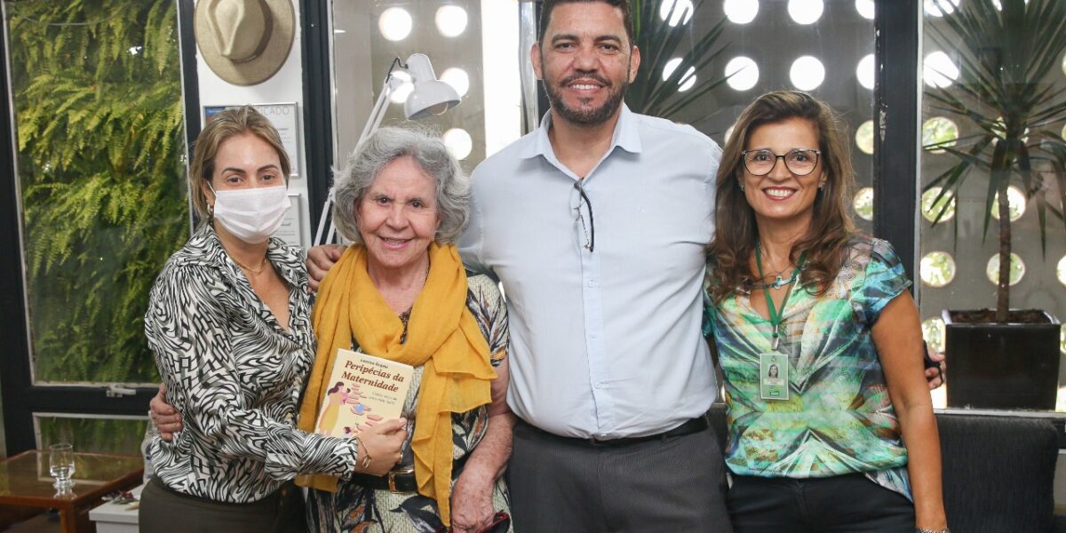 Cristiane Schmidt recebe Affego