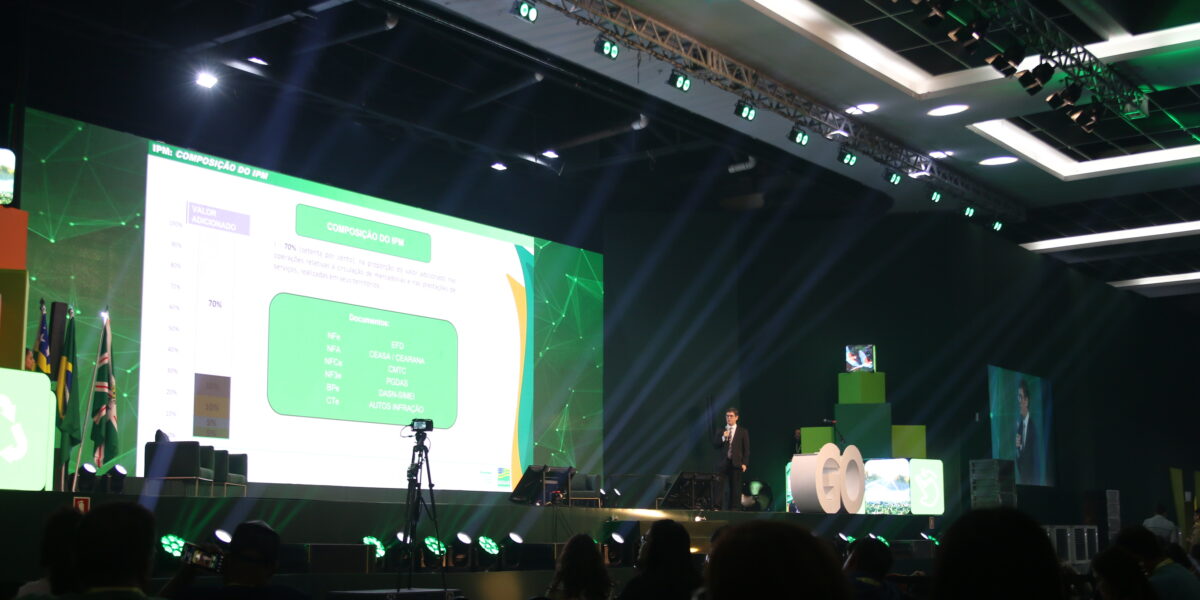 Economia participa de congresso sobre gestão ambiental