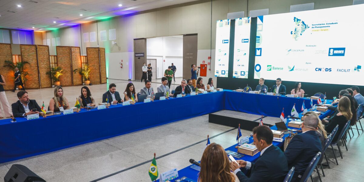 Servidores participam do Fórum Nacional de Secretários Estaduais do Planejamento, em Sergipe