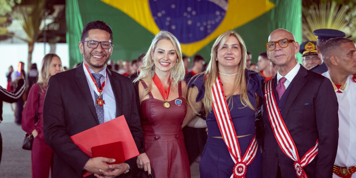 Corpo de Bombeiros homenageia secretário e equipe da Economia com Medalha Dom Pedro II