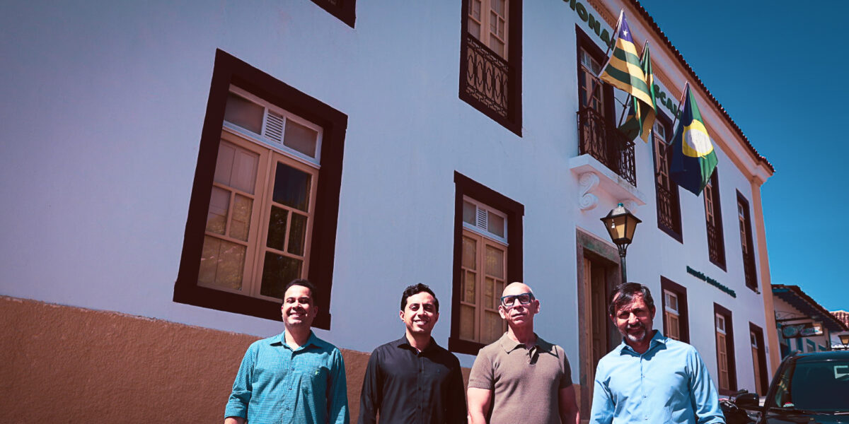 Secretário vistoria DRF da cidade de Goiás e anuncia melhorias