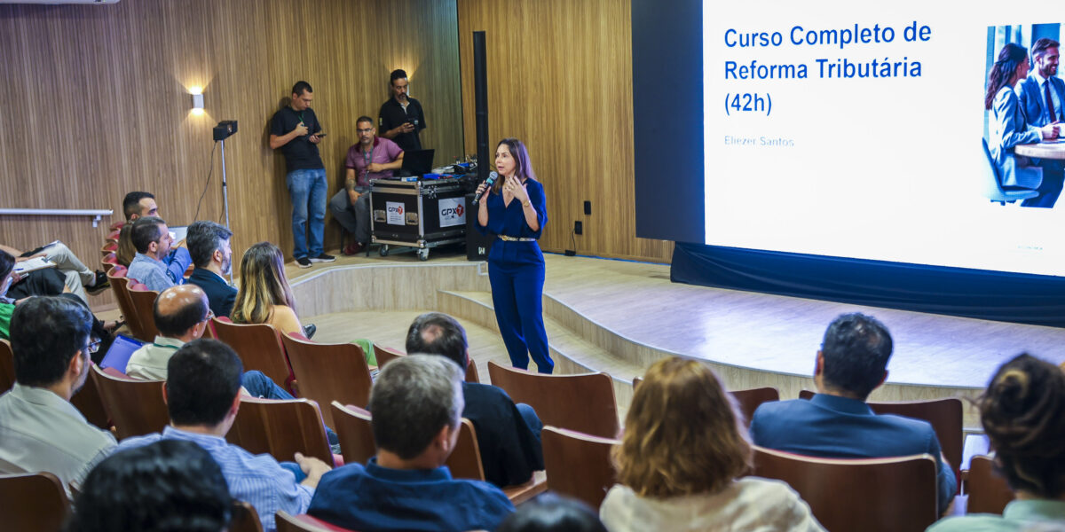 Servidores iniciam curso sobre Reforma Tributária