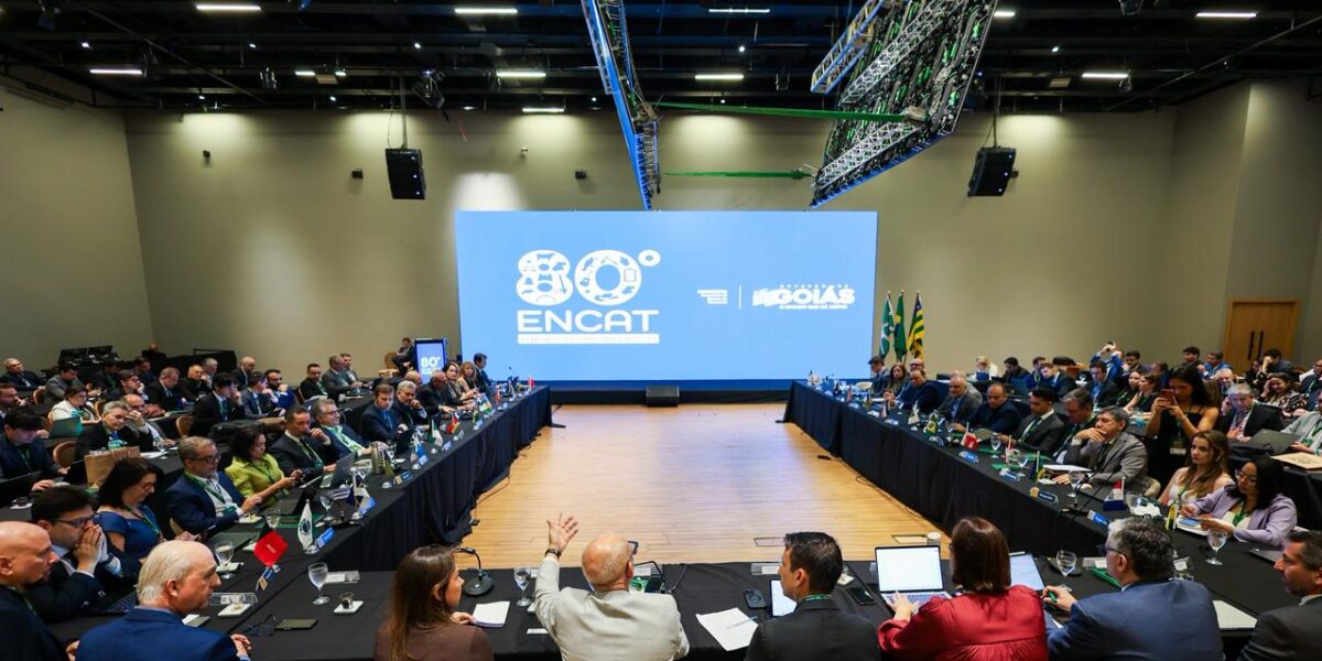 Abertura do 80º ENCAT aborda estratégias para implementar novo sistema tributário