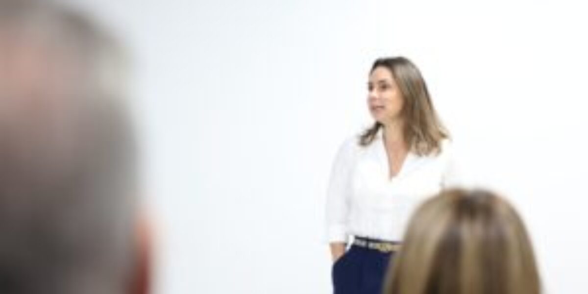 Secretária visita DRF de Luziânia e acompanha apresentação de novo modelo de autorregularização