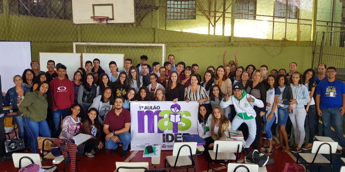 Em Santa Helena, aulões de Matemática e Língua Portuguesa preparam alunos para Prova Brasil e Enem