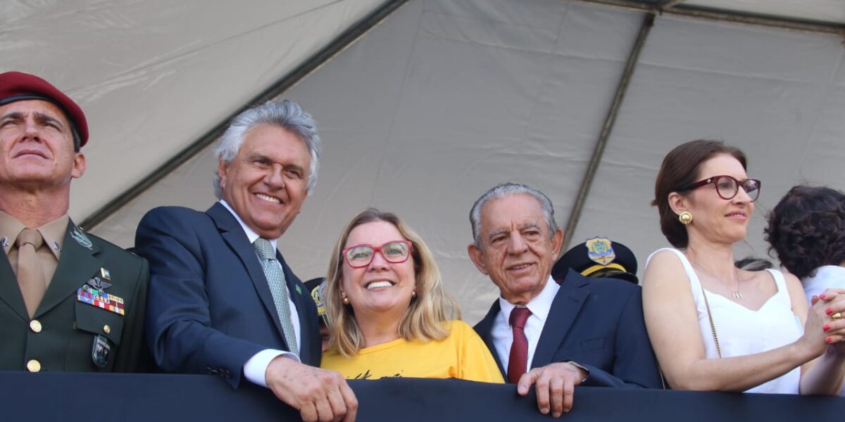 Governador Ronaldo Caiado, ao lado do prefeito Iris Rezende e da secretária da Educação, Fátima Gavioli, participou das celebrações de 7 de setembro, em Goiânia