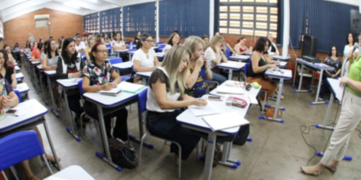 Gerência de Avaliação da Rede Escolar promove curso sobre processo de Matrículas e Sige para multiplicadores