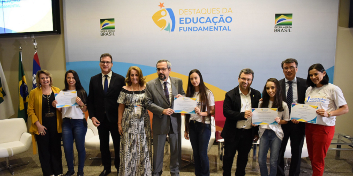 Alunos da rede estadual de Goiás são premiados pelo MEC por bom desempenho