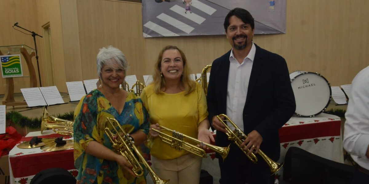 Bandas e fanfarras de 51 colégios estaduais receberão kits de instrumentos musicais