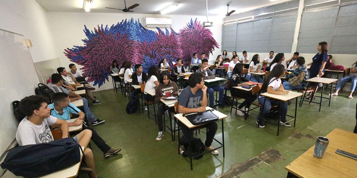 Governo de Goiás mantém suspensão de aulas presenciais até dia 30 de abril