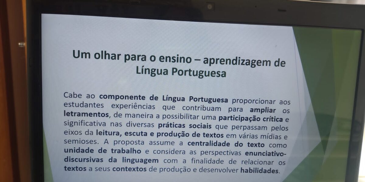 Professores de Língua Portuguesa e Matemática da Rede Estadual passam por formação continuada
