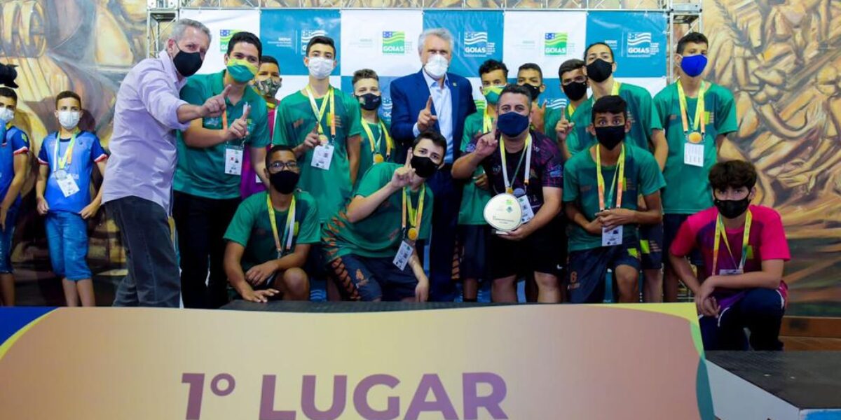“Estudem, pratiquem esporte e serão vitoriosos na vida”, diz Caiado durante entrega de medalhas a vencedores da 11ª edição dos Jogos Estudantis de Goiás