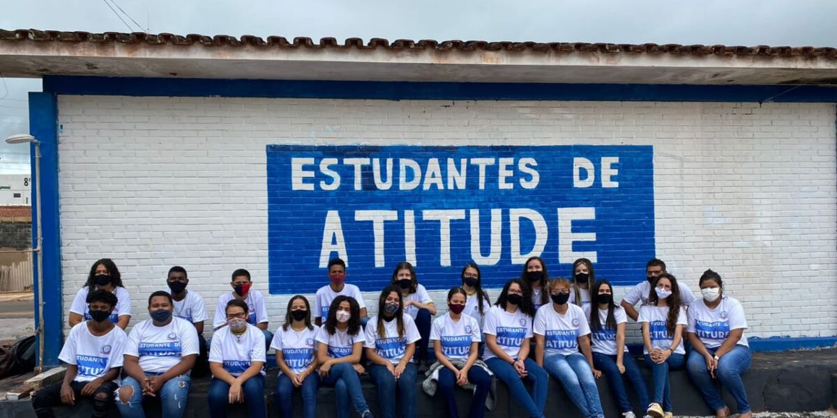 Estudantes de Atitude revitalizam áreas de colégio estadual em Rio Verde