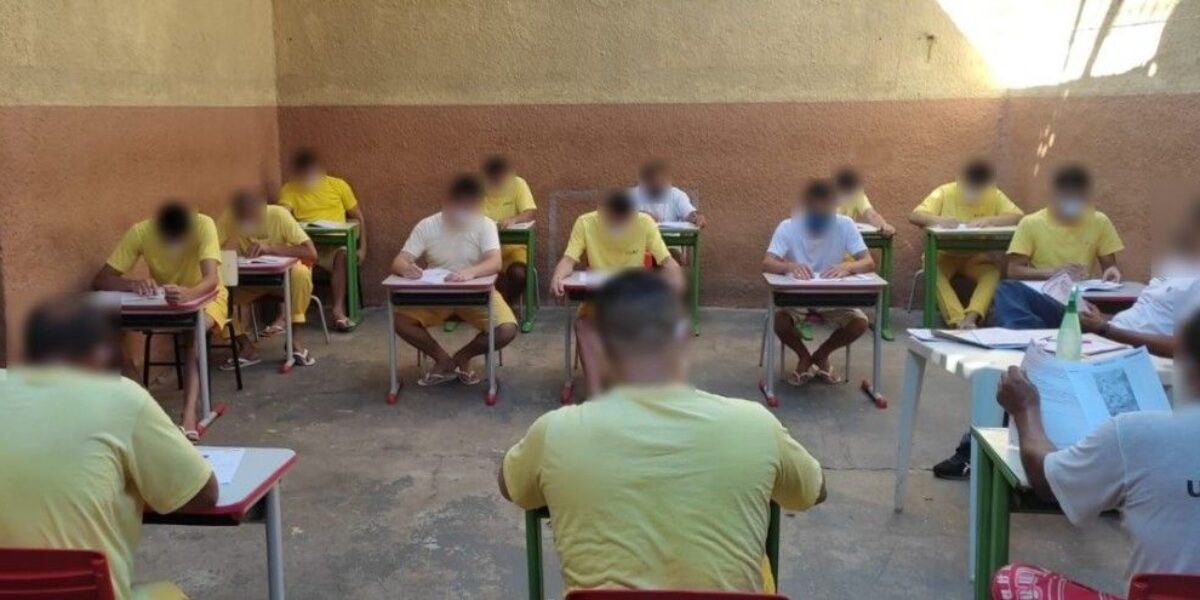 Mais de 100 detentos são aprovados em exame para a conclusão dos estudos nos níveis fundamental e médio