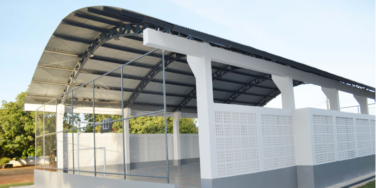 Em Hidrolândia, Governo de Goiás entrega quadras esportivas cobertas para dois colégios estaduais
