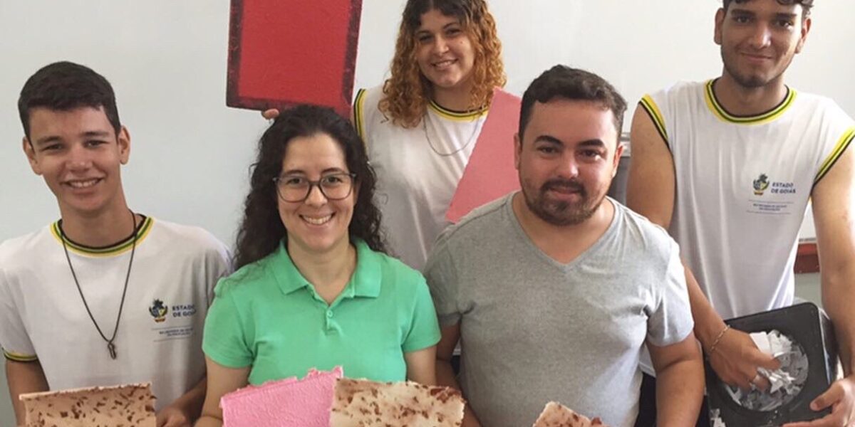 Estudantes de Rio Verde transformam papéis usados em novos através de Projeto de Reciclagem