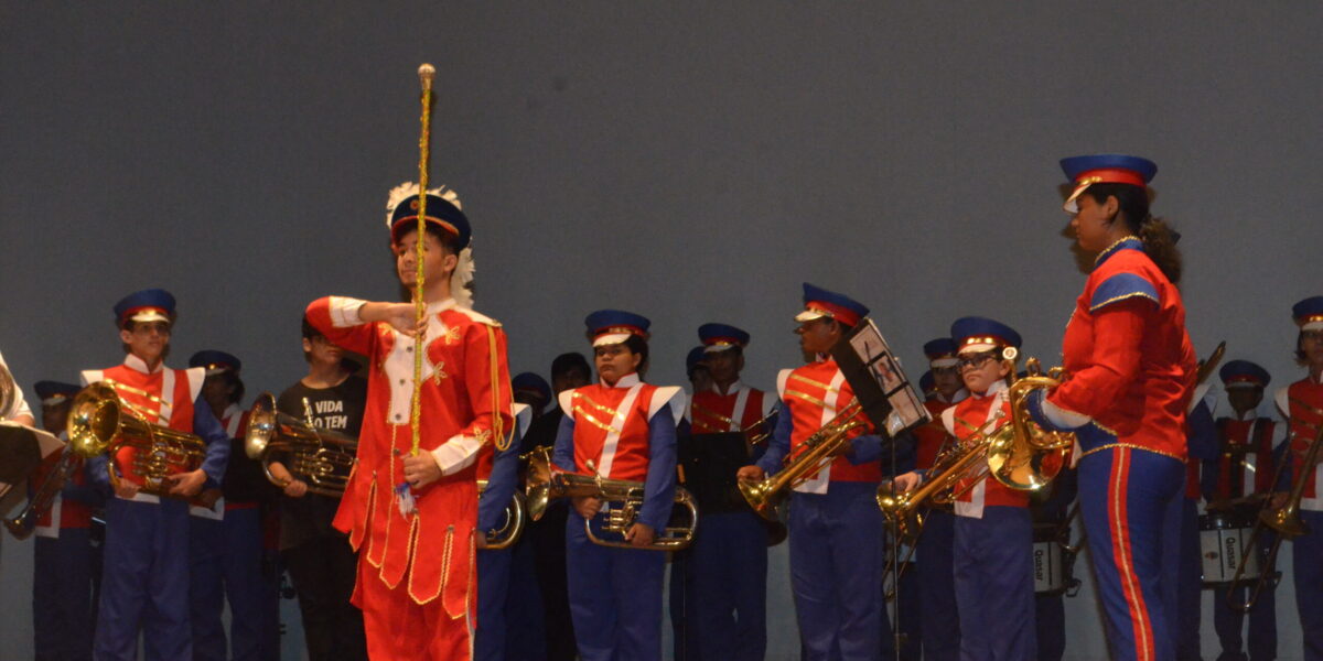 Governo de Goiás inicia a entrega de uniformes para  bandas e fanfarras de escolas goianas