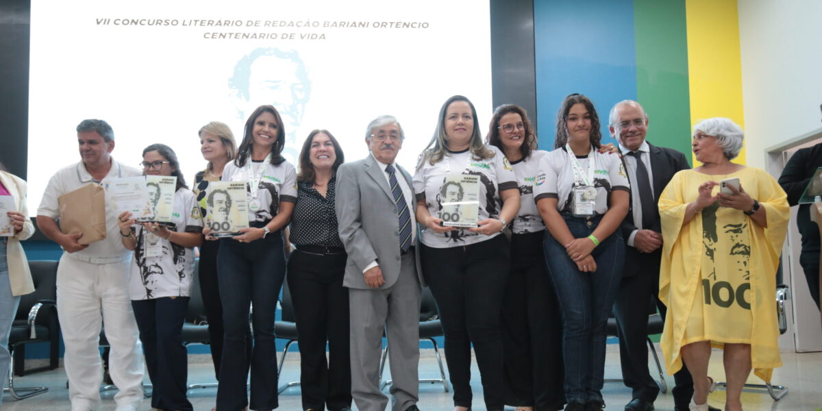 Premiação e certificação do VII Concurso Literário de Redação Bariani Ortencio: Centenário de Vida