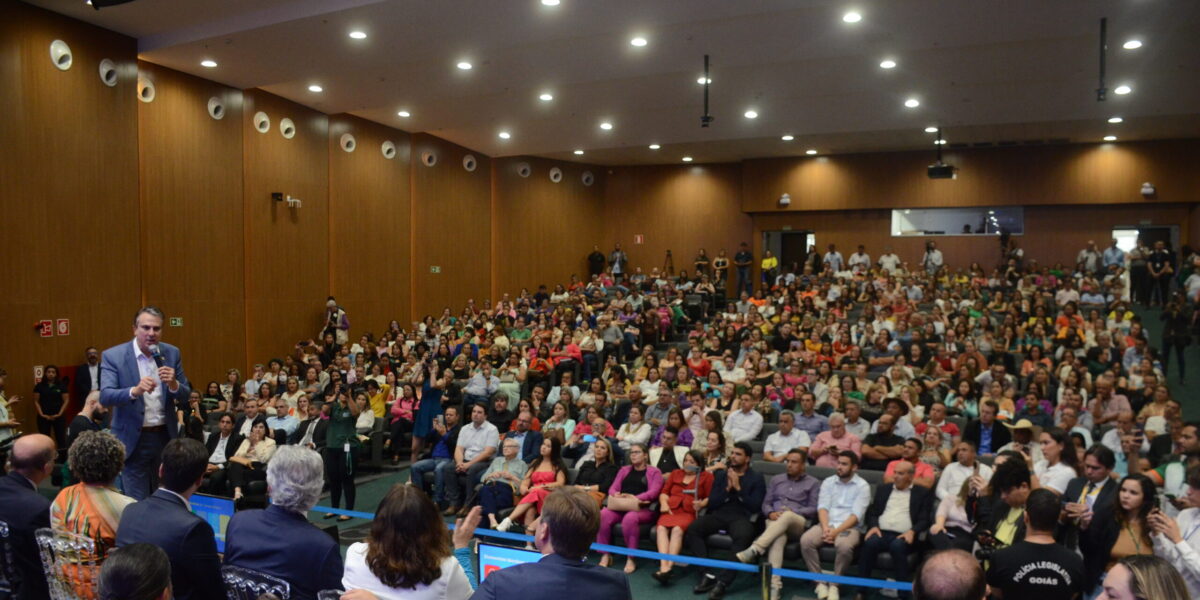 Governo de Goiás formaliza adesão a programas federais da área da Educação