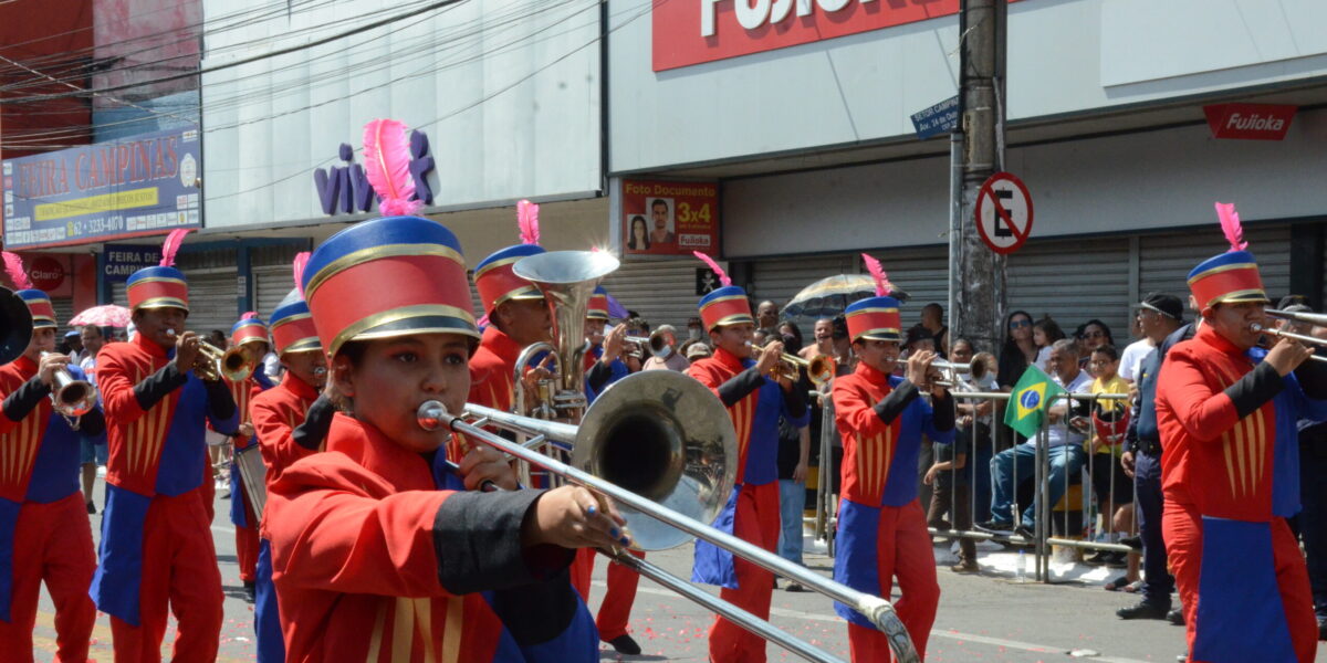Desfile cívico-militar: Aniversário de Goiânia