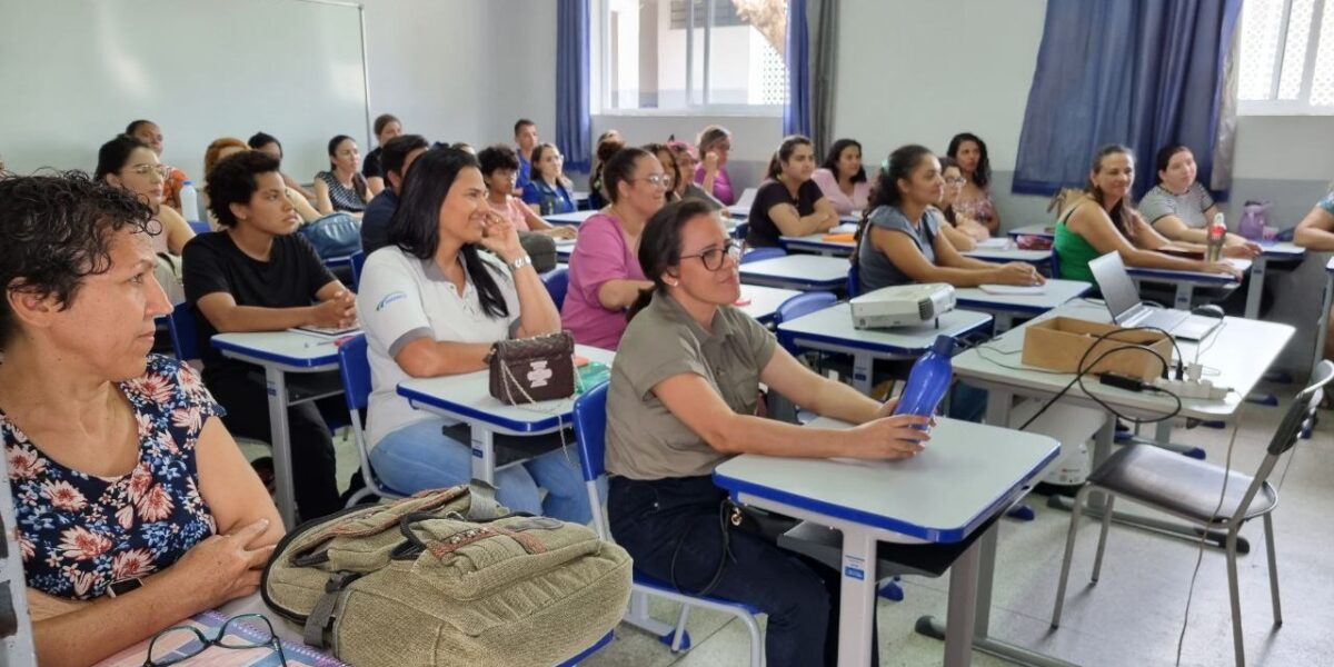 Seduc abre inscrições para cursos de Libras e Estratégias e Metodologia do Ensino da Língua Portuguesa para Surdos