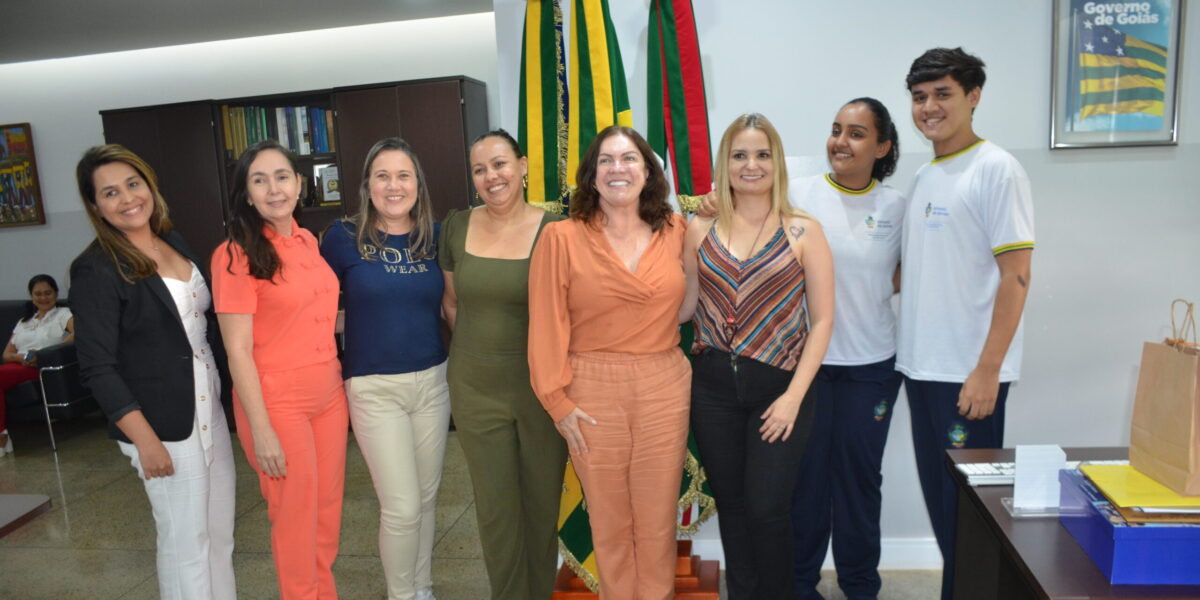 Professora da rede pública estadual de Goiás acerta tema da Redação do Enem 2023