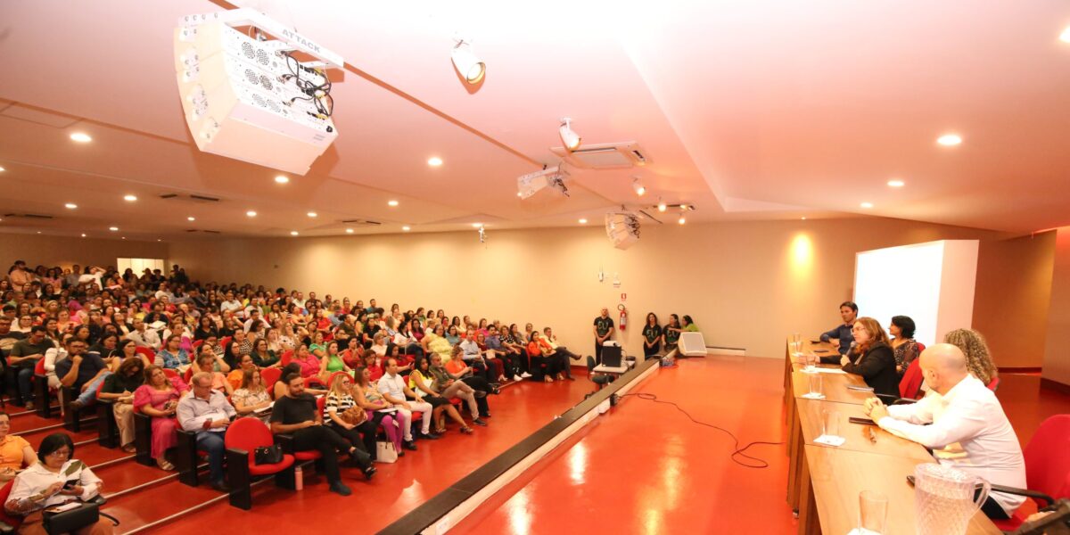AlfaMais Goiás: gestores e secretários municipais participam de encontro em Goiânia