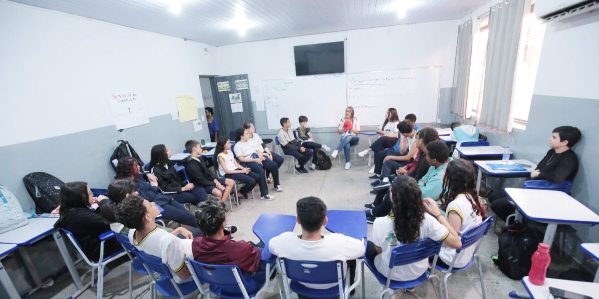 Pesquisa indica que aumento do diálogo na Rede Estadual de Educação de Goiás melhora atendimento à comunidade escolar