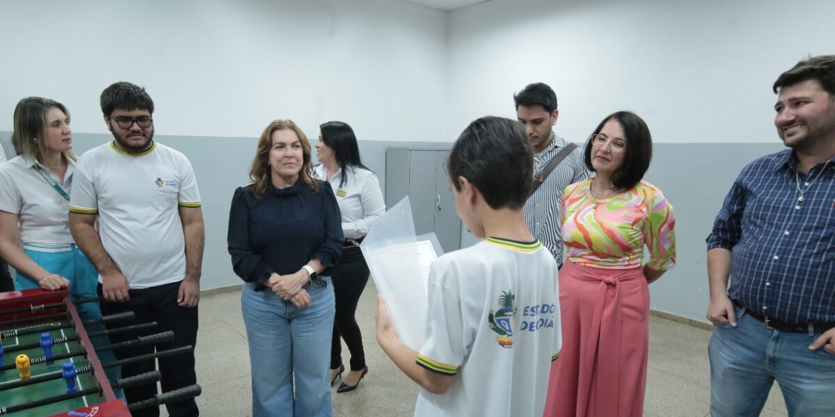 Em Uruana, Fátima Gavioli visita o Colégio Estadual Zico Monteiro e se reúne com gestores da CRE Itapuranga