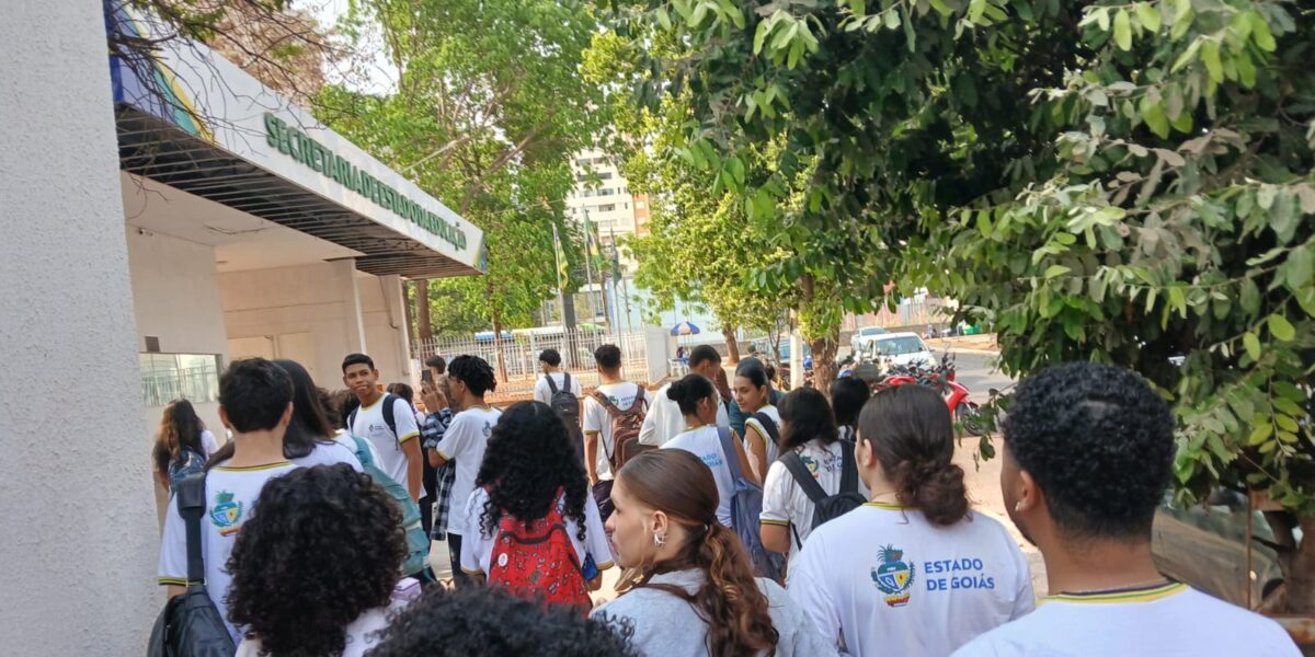 Alunos da 3ª série do Ensino Médio da rede estadual de Goiânia participam de preparatório para o Enem