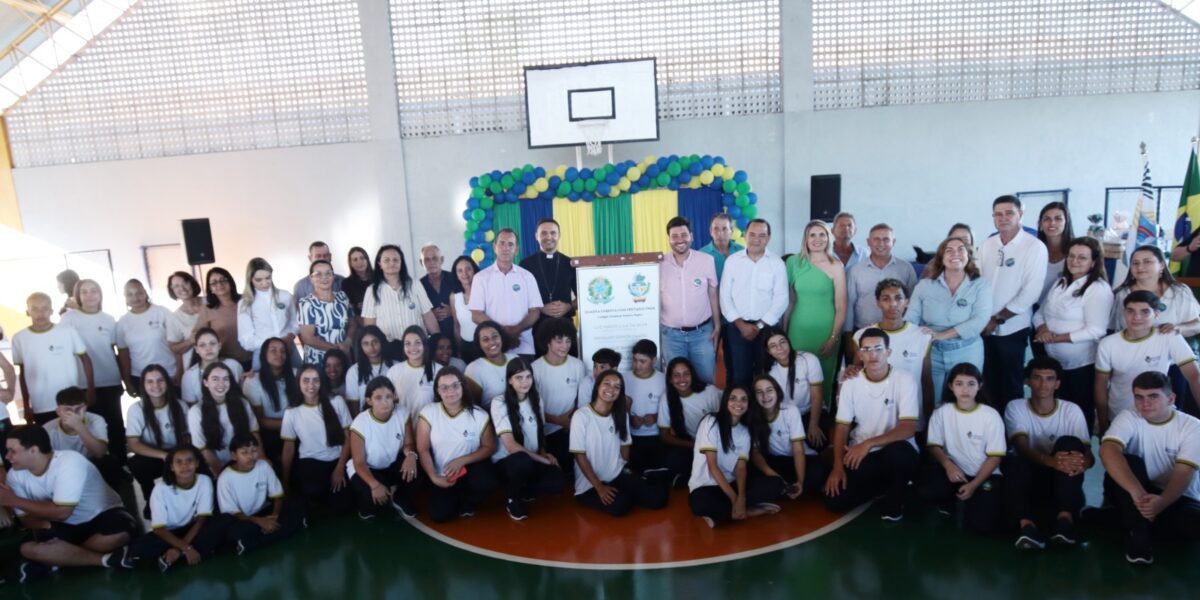 Quadra Poliesportiva do Colégio Estadual Ramiro Pedro é entregue à população de Morro Agudo de Goiás