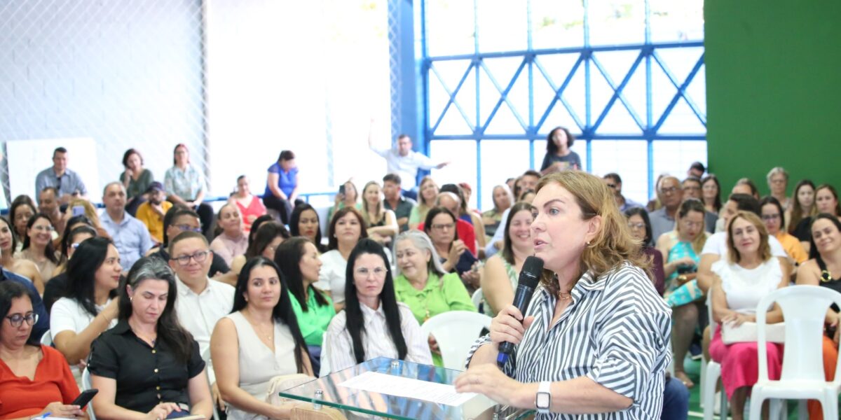 Encontro para alinhar ações educacionais reúne prefeitos e secretários na Secretaria da Educação