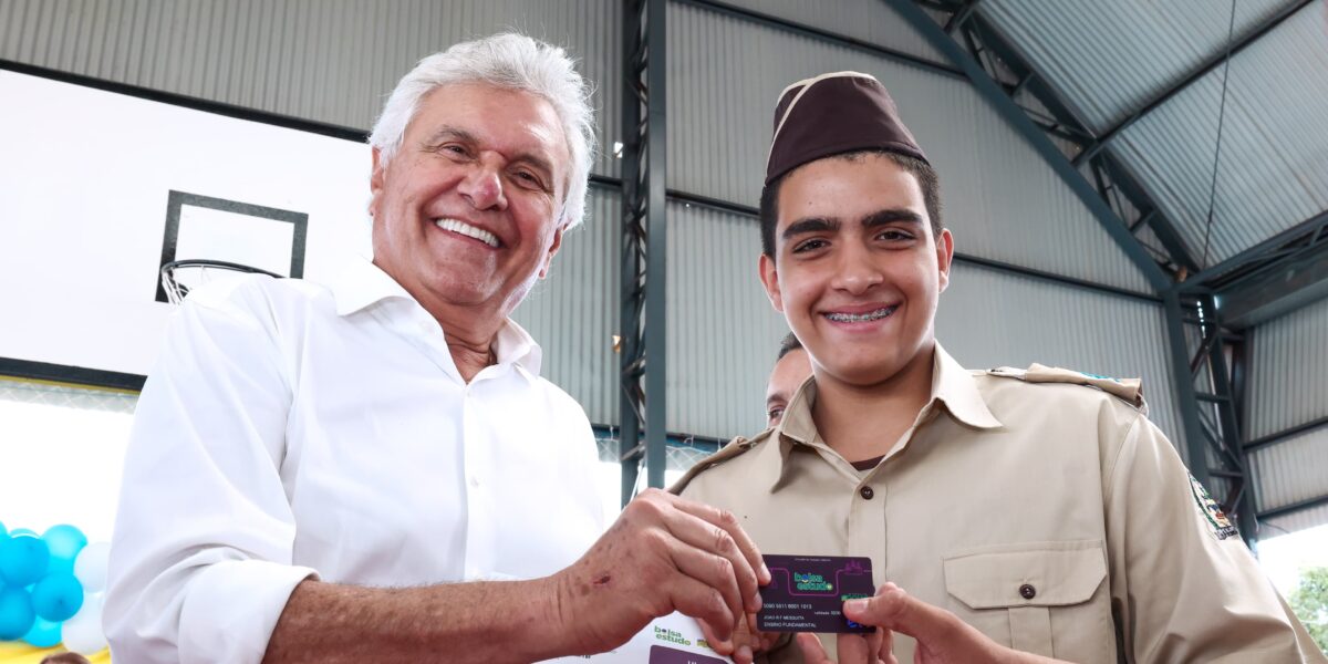 Governo de Goiás entrega reforma de dois colégios militares