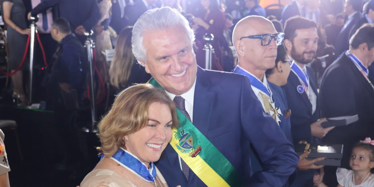 Secretária Fátima Gavioli recebe, em Goiás, a mais alta honraria do Estado