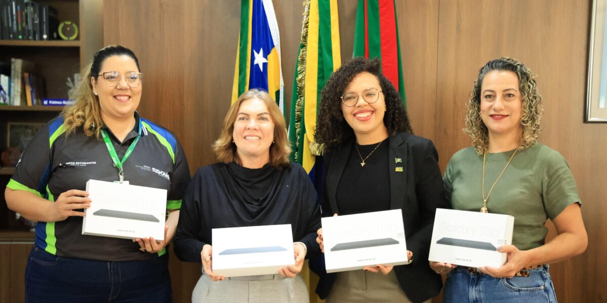 Doação de iPads fortalece parceria entre as Secretarias de Estado de Cultura e da Educação