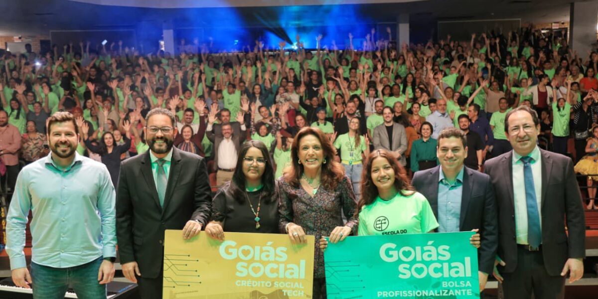 Estudantes do ensino médio técnico da Rede Estadual recebem Bolsa Profissionalizante e Crédito Social Tech