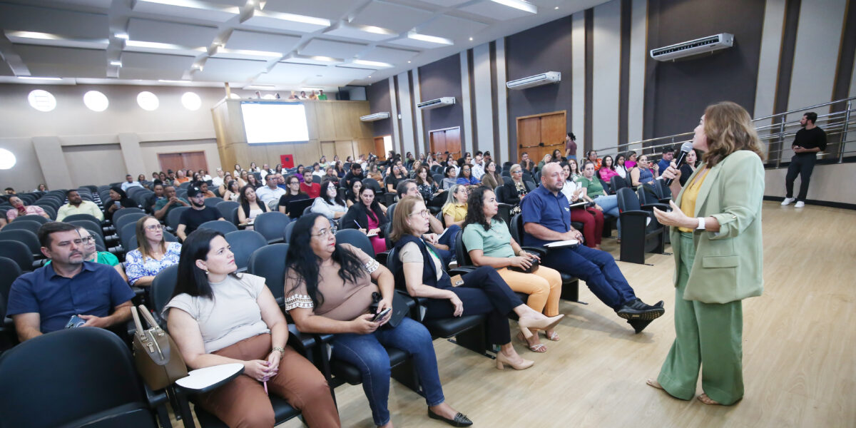 Secretaria Estadual da Educação reúne prefeitos e secretários municipais para fortalecer a Alfabetização