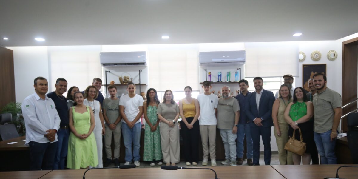 Delegação francesa visita novo Lyceu de Goiânia e fortalece cooperação educacional com Goiás