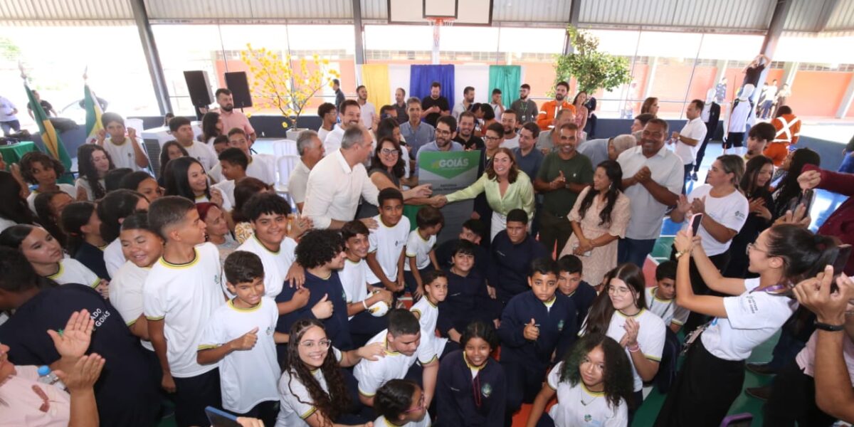 Após 20 anos, Cepi João Xavier Ferreira de Crixás recebe a quadra poliesportiva